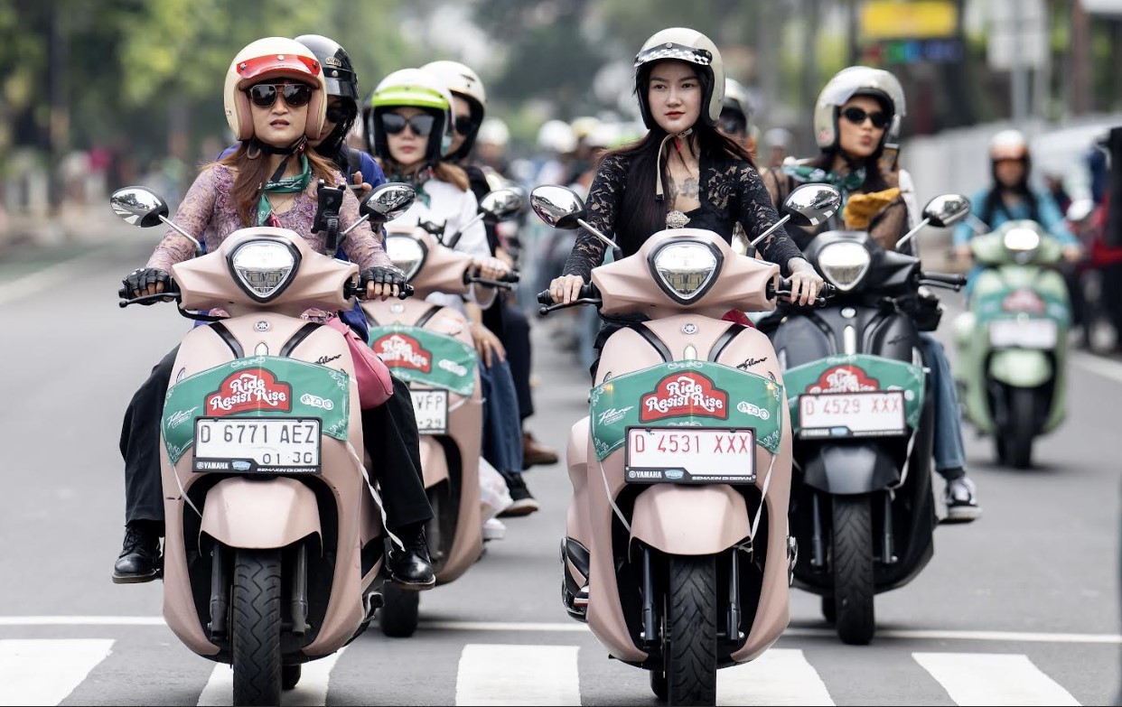 Rayakan Hari Kartini 2025, Yamaha Gandeng Perempuan Pengguna Grand Filano Hybrid: Kolaborasi Passion dan Gaya Fashion