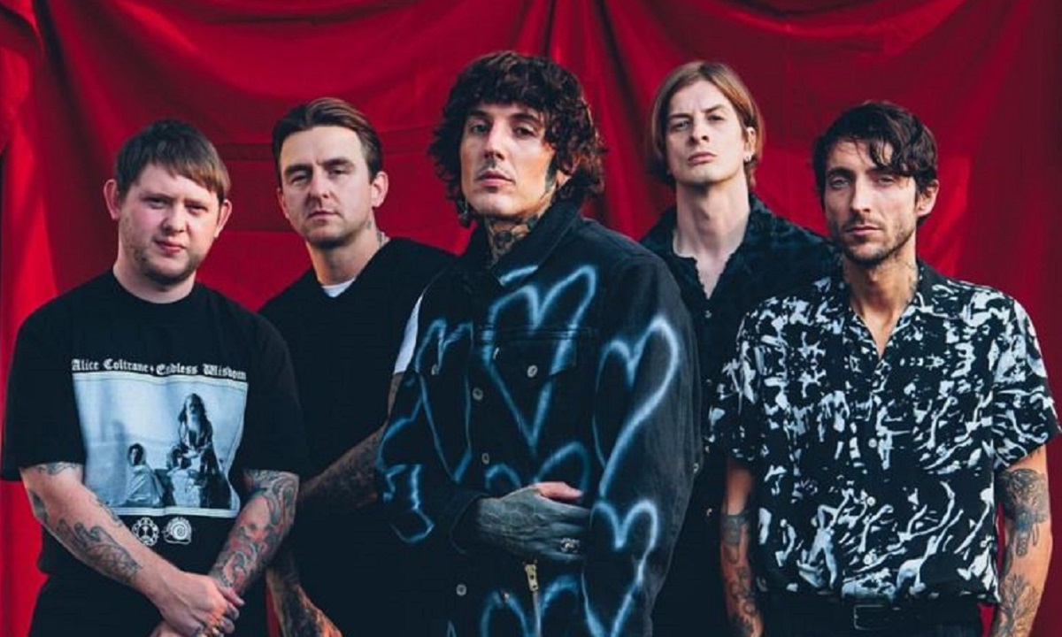 Geger! Konser BMTH di Ancol Berakhir Rusuh, Penonton Naik Panggung dan Merusak Alat Musik