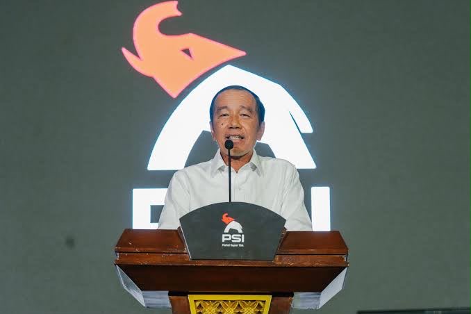 Jokowi Resmi Masuk PSI, Golkar Akui Santai Saja, PDIP Malah Sentil Ijazah
