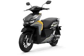 Indomobil Emotor Sprinto vs Honda Vario 125: Harga Mirip, Pilih Motor Listrik atau Bensin?