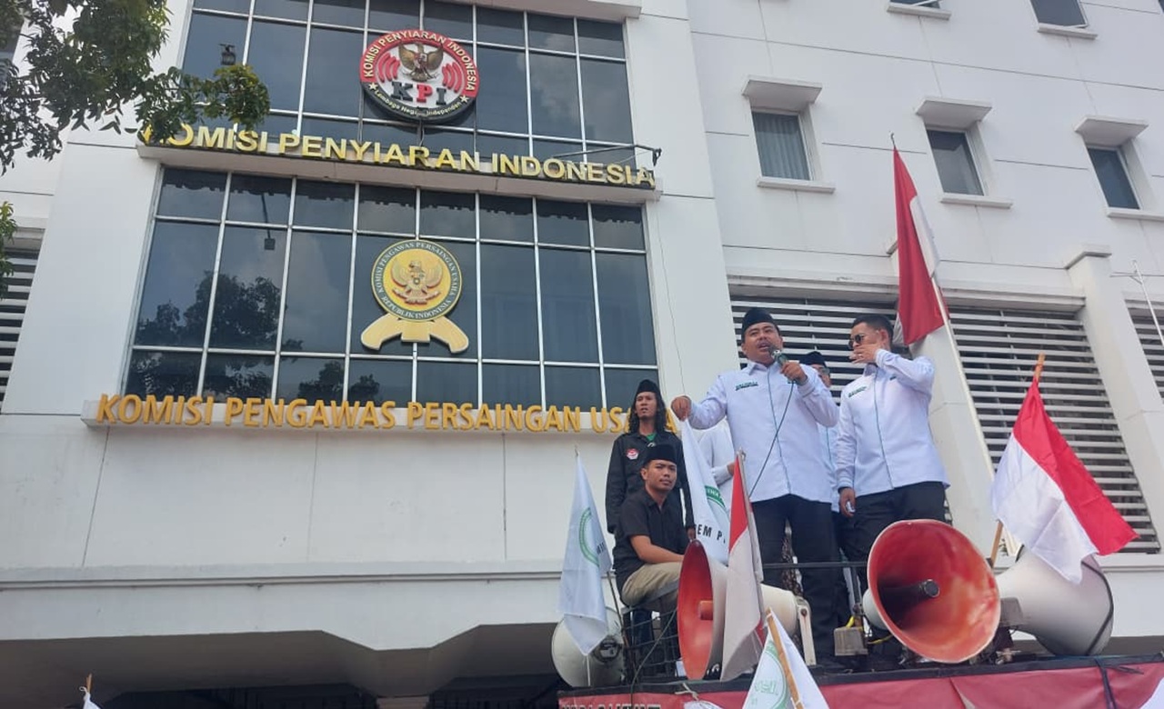 Marwah Ulama Harga Mati! PNIB dan Mahasiswa Geruduk KPI Desak Sanksi untuk Trans7