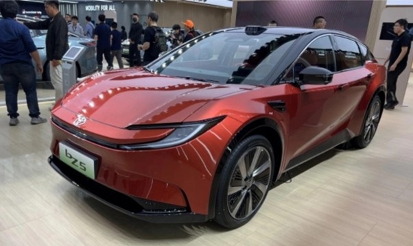 Toyota bZ5 Resmi Meluncur di China, Hasil Kolaborasi Toyota–BYD yang Tunjukkan Arah Masa Depan SUV Listrik