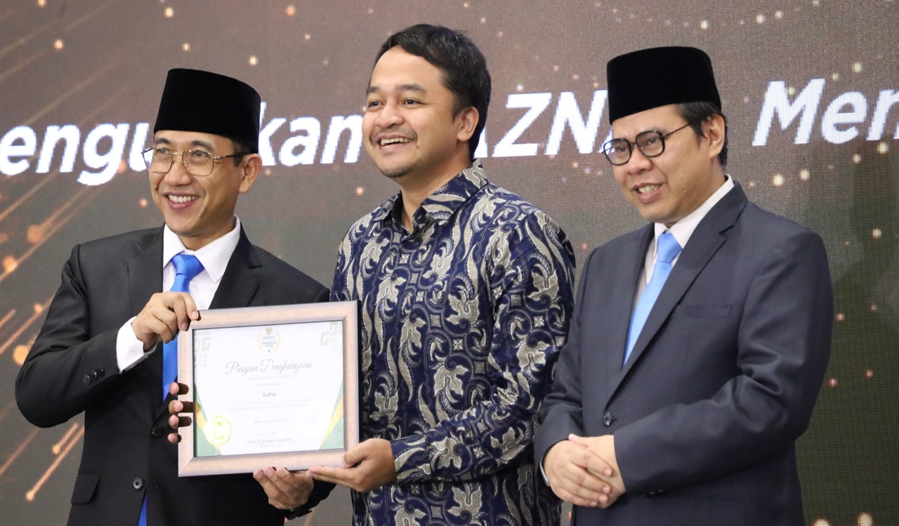 GoPay Raih Penghargaan Perusahaan Fintech Penyedia Zakat Terbaik di BAZNAS Award 2025