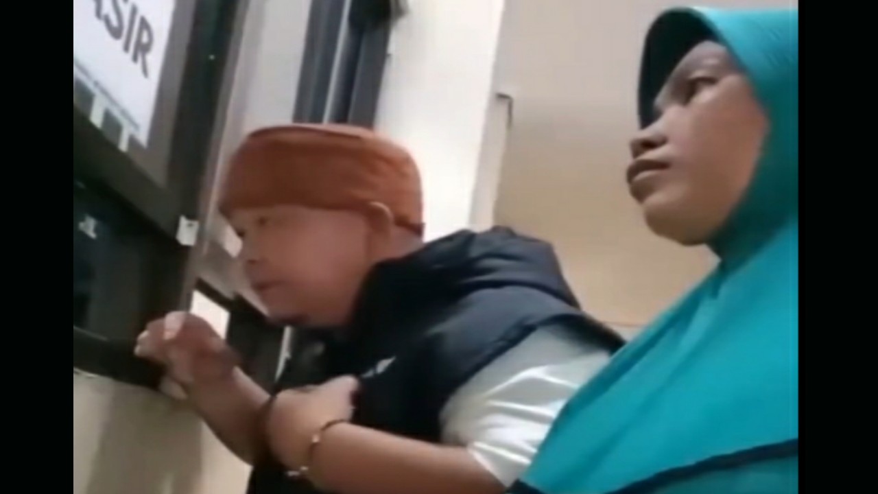 Kades Cikahuripan Viral Usai Jaminkan STNK untuk Bayar Tagihan RS Warga