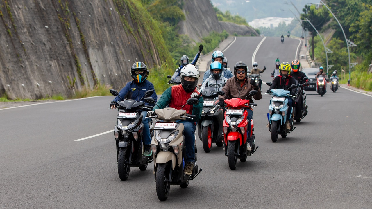 Yamaha Bawa Pulang Banyak Piala di Ajang Penghargaan Otomotif Bergengsi Tahun 2025
