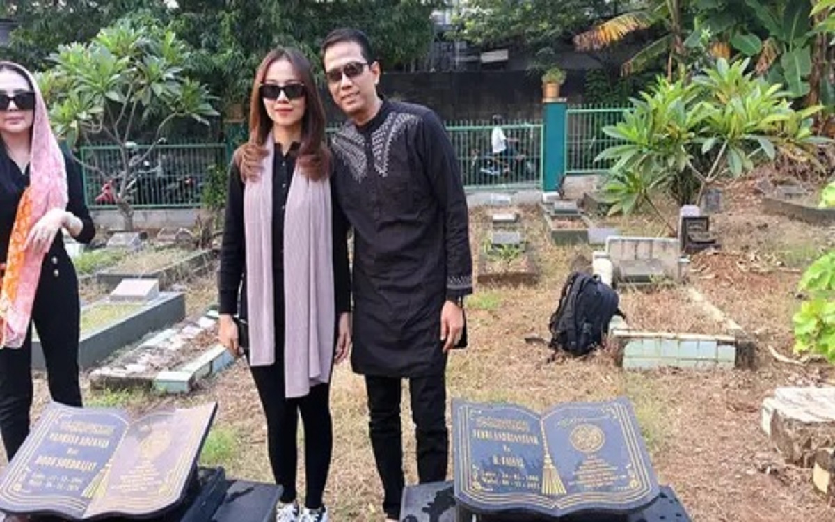 Gala Sky Ulang Tahun, Doddy Sudrajat Kunjungi Makam Vanessa Angel