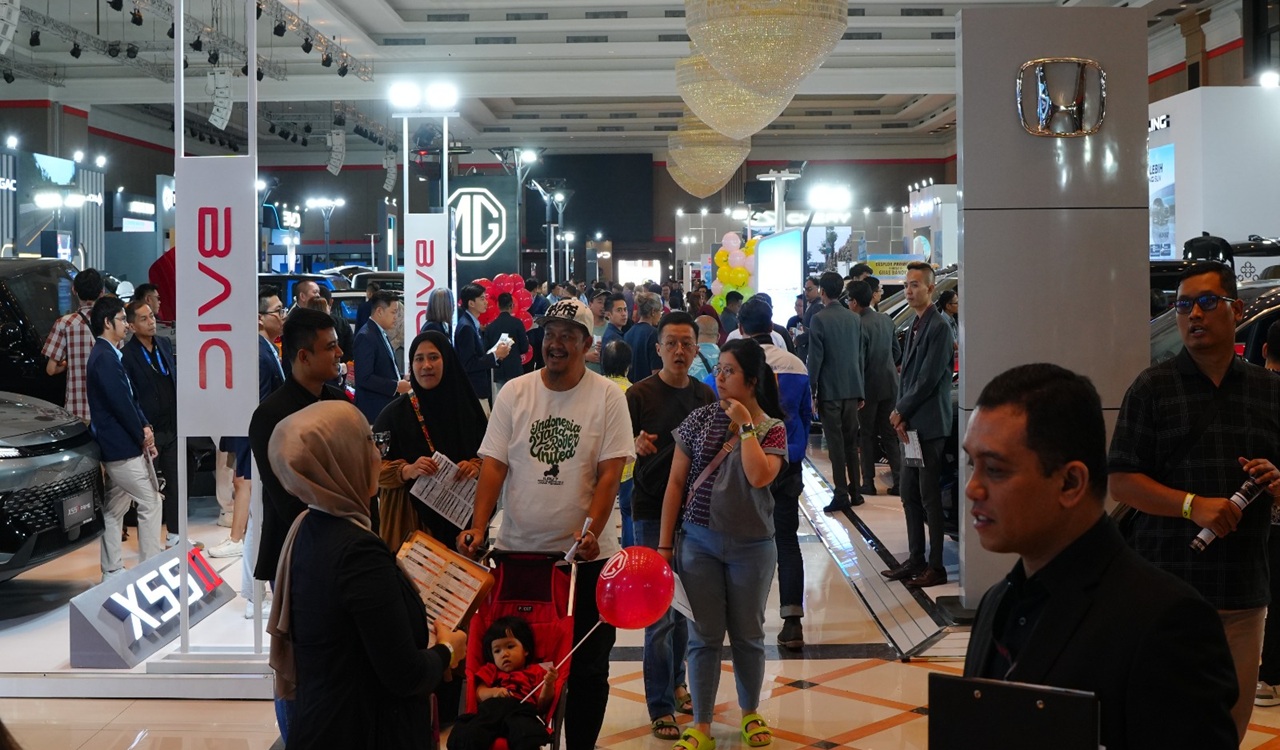 GIIAS Bandung 2025 Sukses Menarik 24 Ribu Pengunjung, Bukti Antusiasme Tinggi terhadap Industri Otomotif Nasional