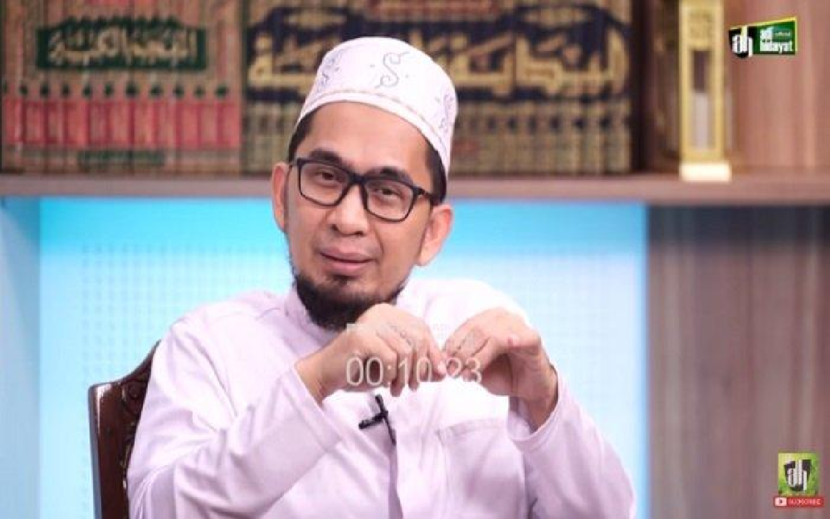 Ustadz Adi Hidayat Berikan Waktu Istigfar Yang Baik Supaya Diampuni Dosa-dosanya