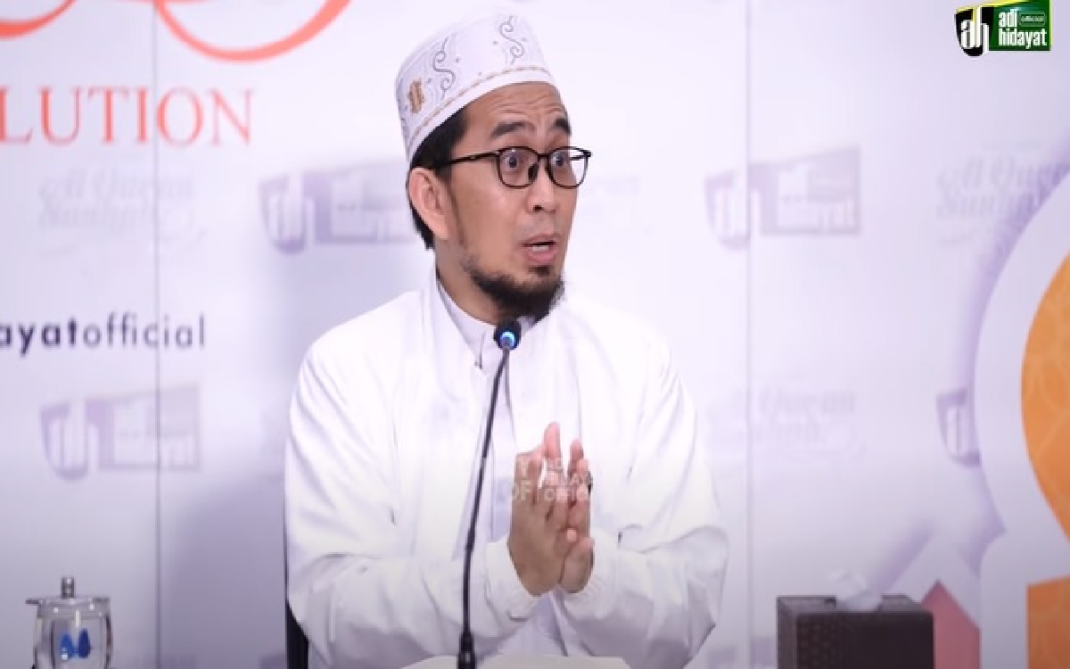 Naudzubillah! Ustadz Adi Hidayat Ungkap Penyebab Doa Tidak Terkabul Meski Tahajud Tiap Malam