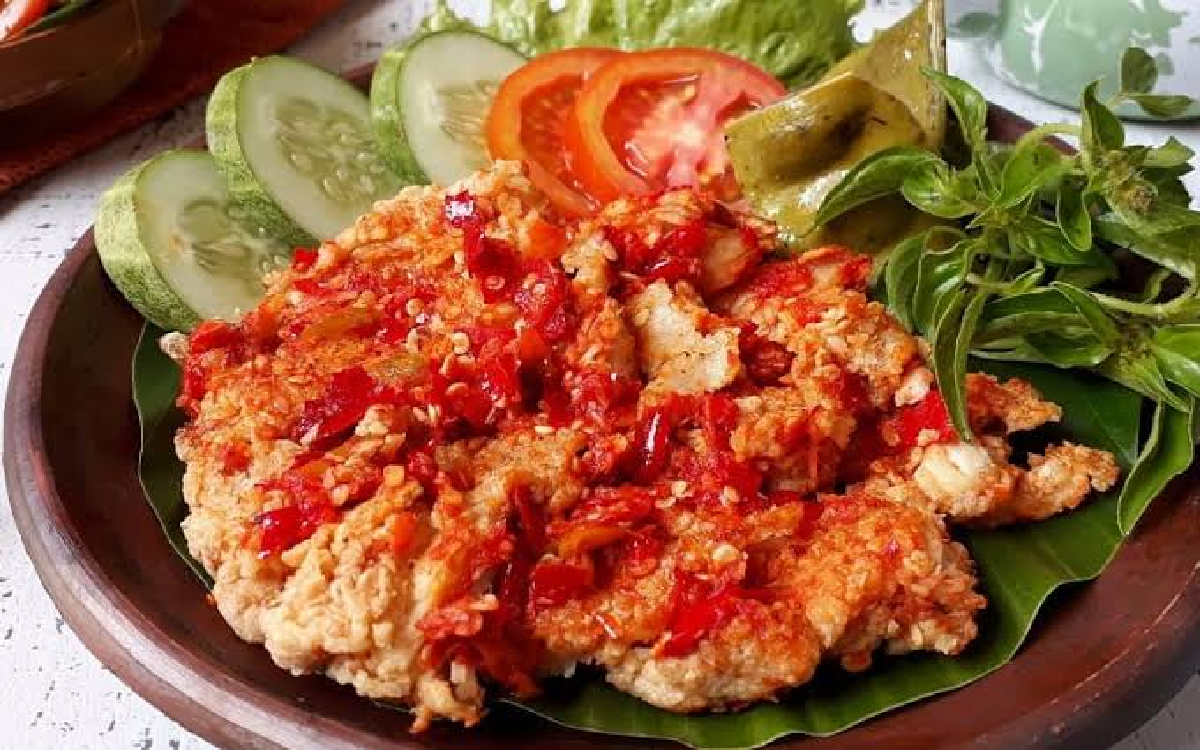 Suka Makan Pedas Tapi Takut Sakit Perut? Tenang, Ingat Aja Manfaatnya Nih