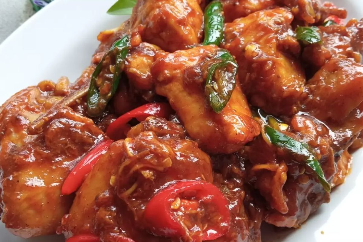 Resep Ayam Kecap Masak Pedas, Menu Simple Manis-Pedas Favorit Keluarga untuk Makan Siang