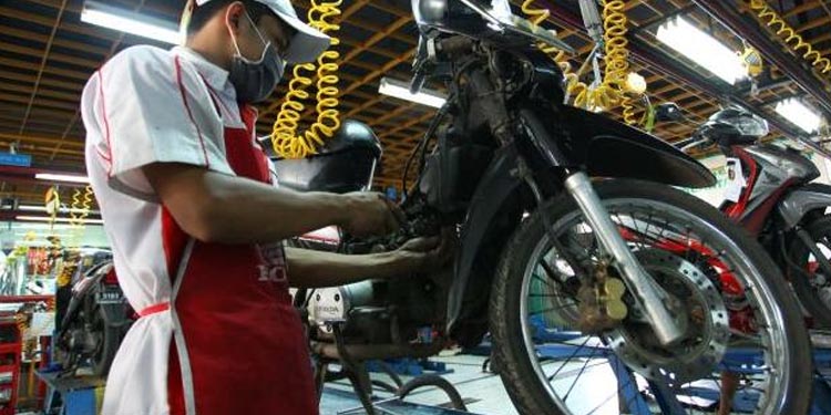 4 Tips Ampuh Bikin Motor Tua Tetap Bertenaga untuk Dipakai Harian, Performa Makin Mantap!