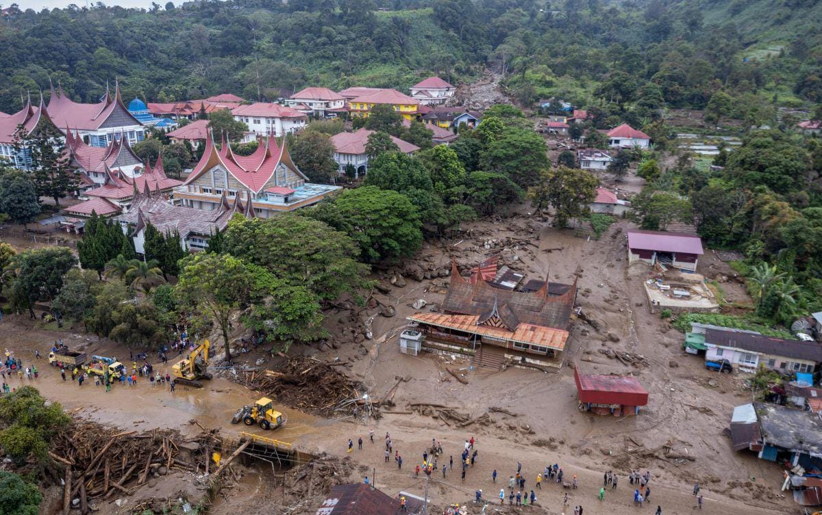 Banjir Bandang Solok Telan 2 Nyawa, 480 Warga Mengungsi, 98 Rumah Porak-poranda