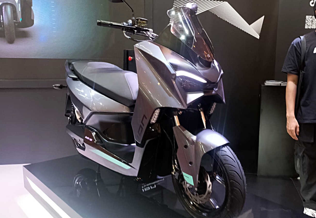 TVS Motor Resmi Rilis Skuter Listrik M1-S di EICMA 2025, Jarak Tempuh 150 Km dan Fitur Premium