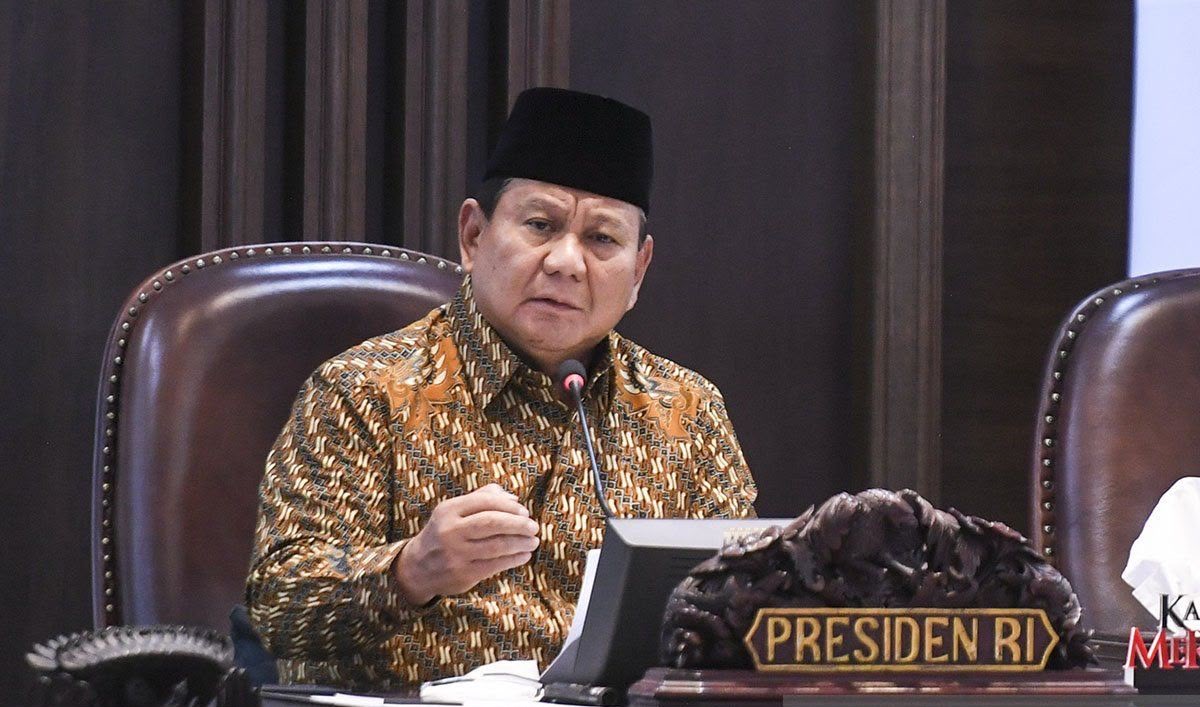 Prabowo Kehilangan Tuah? Kepuasan Publik Rontok 30 Persen, Alarm Bahaya Makin Nyaring