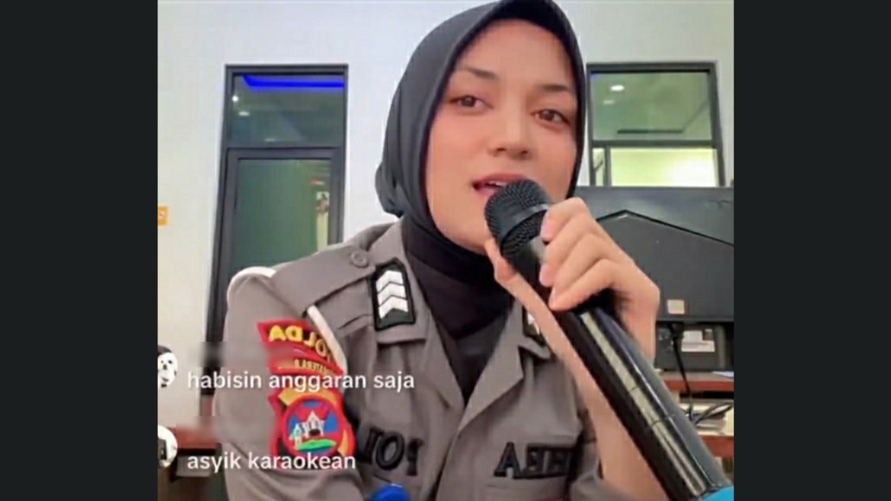Viral Polwan Live TikTok Sambil Nyanyi di Jam Kerja, Ditegur Malah Tak Terima!
