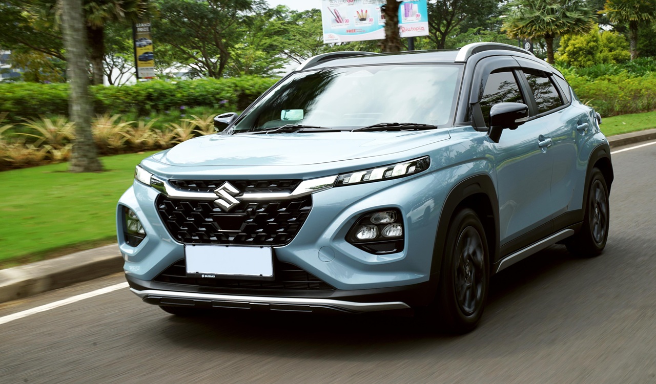 Suzuki FRONX, Mobil Baru Stylish dan Nyaman untuk Liburan Keluarga