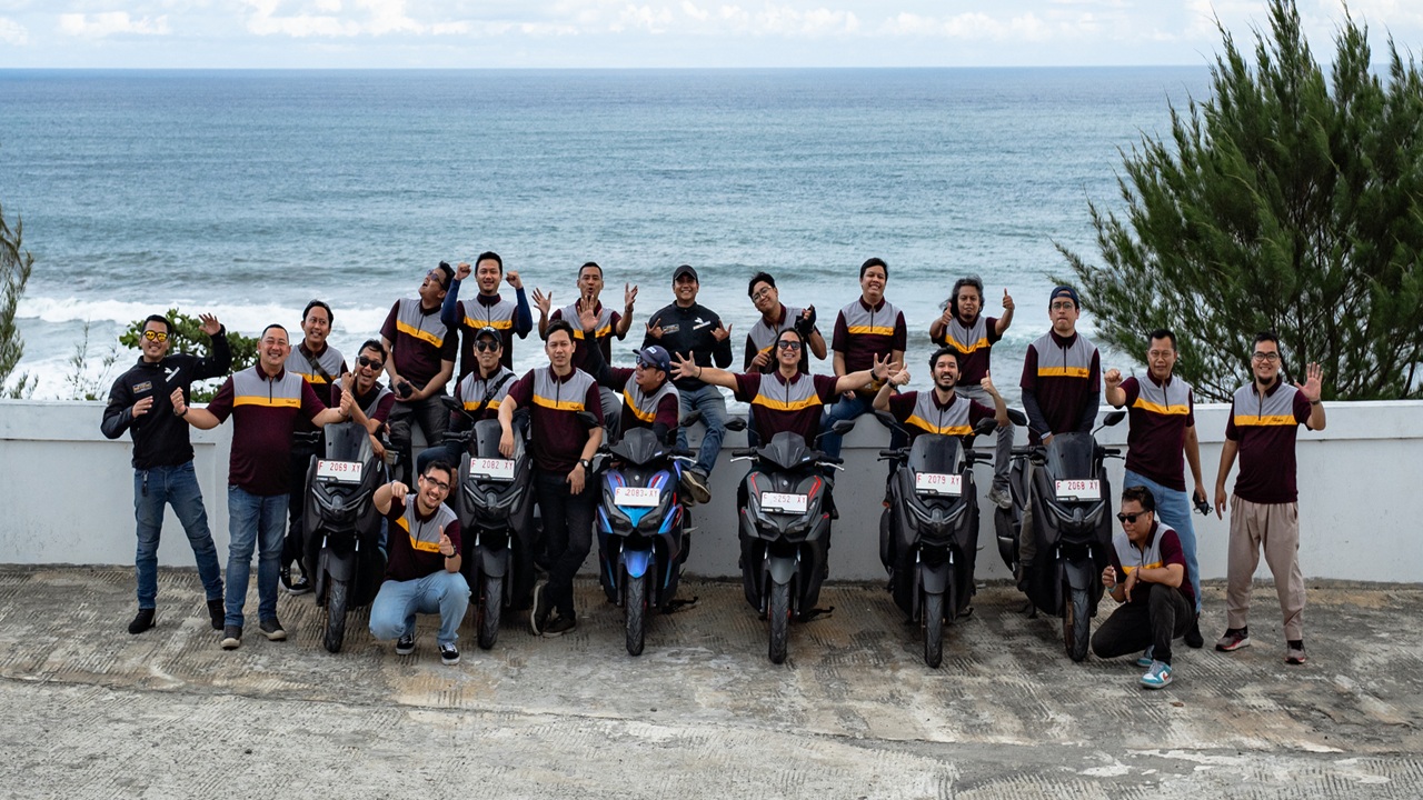 Enjoy! Jurnalis MAXi Community Berangkat Touring ke Pantai Selatan Jawa