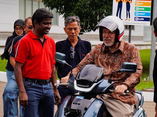 Kunjungi Pabrik TVS Motor di Karawang, Dubes Swedia Apresiasi Langkah Menuju Mobilitas Hijau