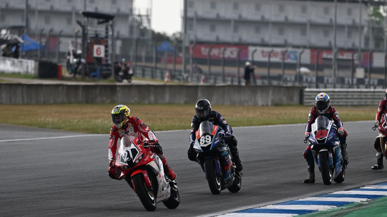 CBR250RR Sukses Raih Double Winner, Astra Honda Boyong 5 Podium di ARRC Buriram