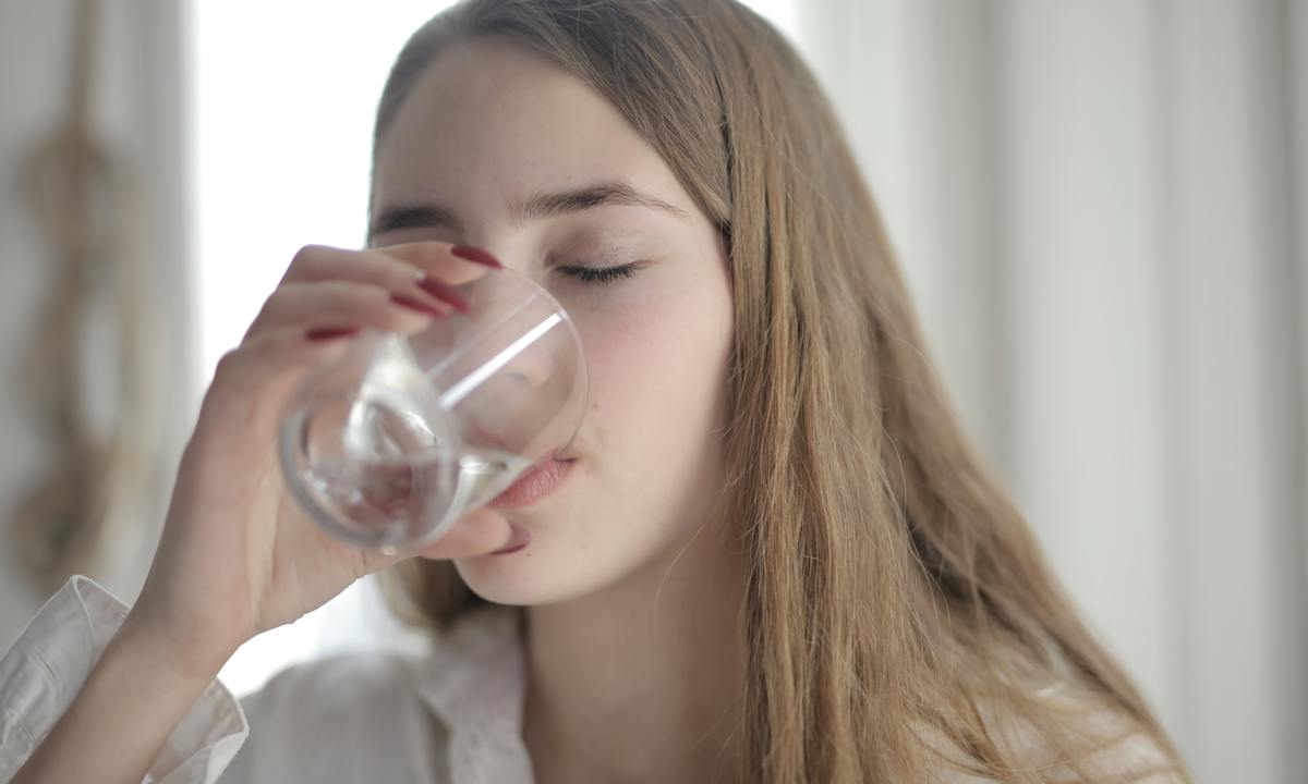 5 Manfaat Minum Air Hangat di Pagi Hari Bagi Kesehatan Tubuh, Bisa Keluarkan Racun pada Tubuh!