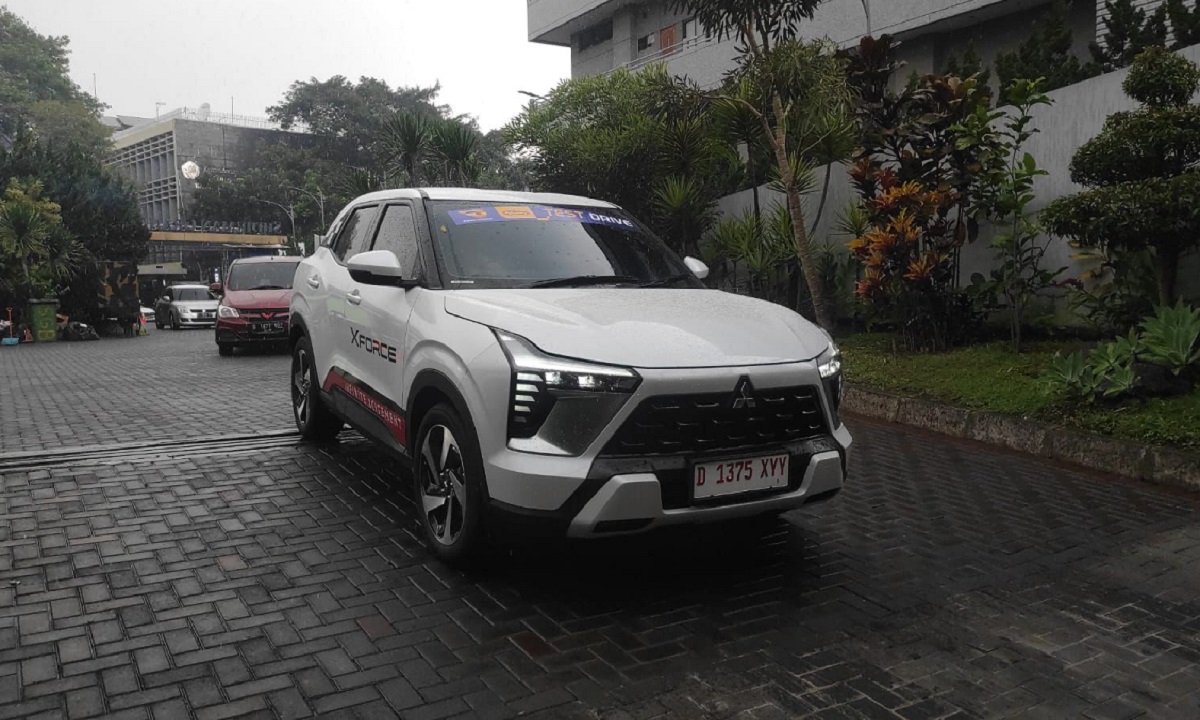 Seru Abis! Coba dan Rasakan Langsung Sensasi Berkendara Mobil Baru di GIIAS Bandung 