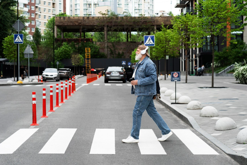 Sejarah Panjang Zebra Cross, Marka Jalan yang Kadang Suka Diabaikan