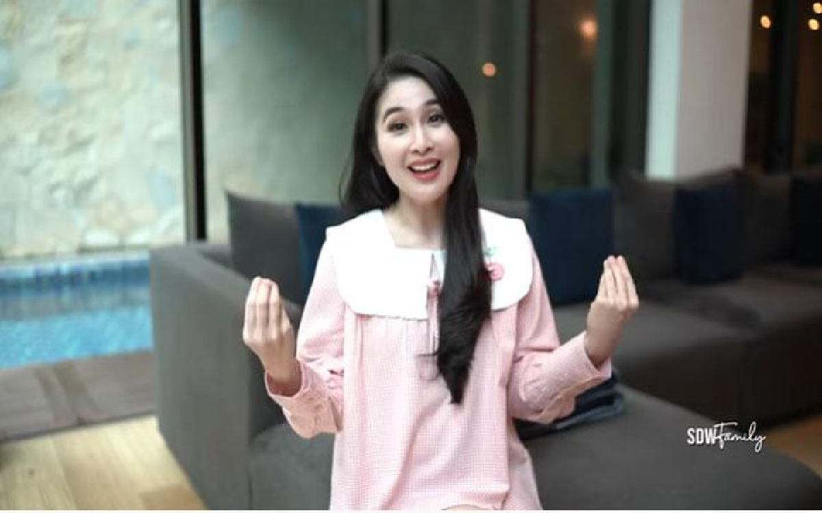 Selain Instagram, Channel YouTube Sandra Dewi Kini Ikut Hilang Mendadak!
