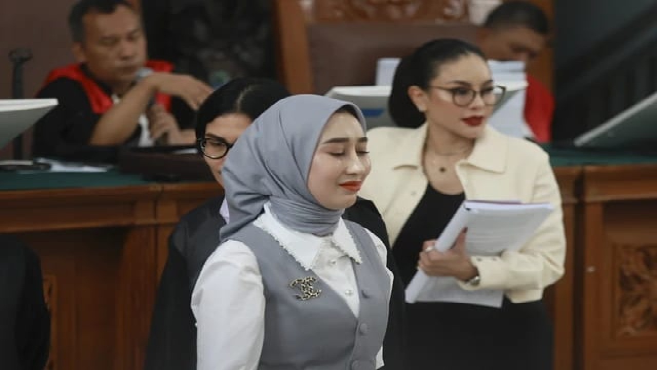 Diam Seribu Bahasa Berakhir, Reza Gladys Tegaskan Tak Gentar Lawan Nikita Mirzani