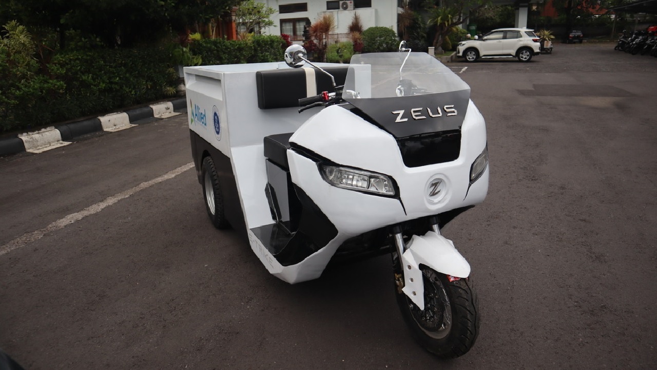 4 Rekomendasi Motor Listrik Roda 3 Kabin Tertutup 2026: Muat 250 Kg, Harga Mulai Rp18 Jutaan!