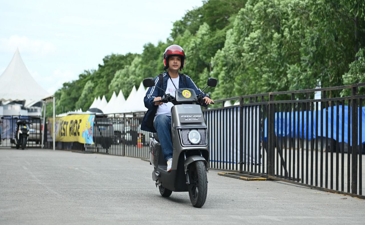 Pameran Permata Bank GJAW 2025 Makin Meriah, Pengunjung Padati Area Test Drive dan Test Ride