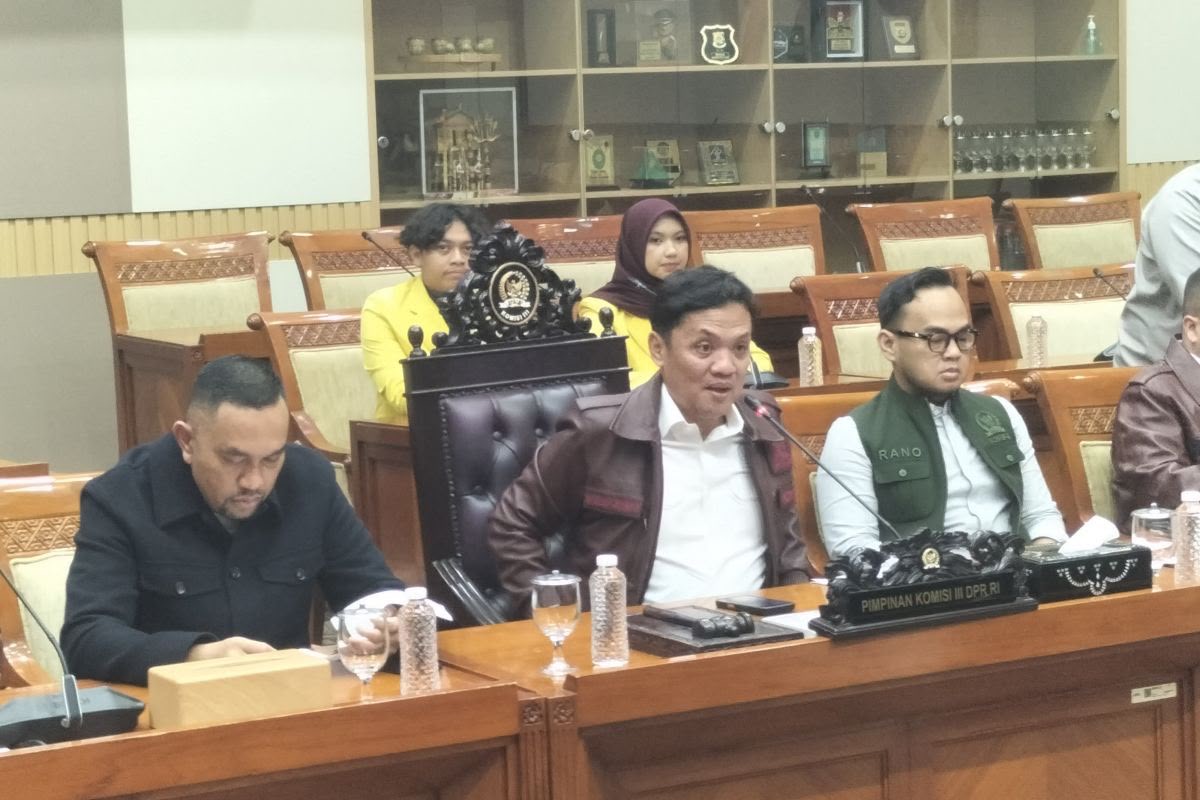 DPR Bentuk Tim Pengawas Kasus Febrie, Klaim Awasi Penggeledahan agar Emas Tak Jadi Cokelat