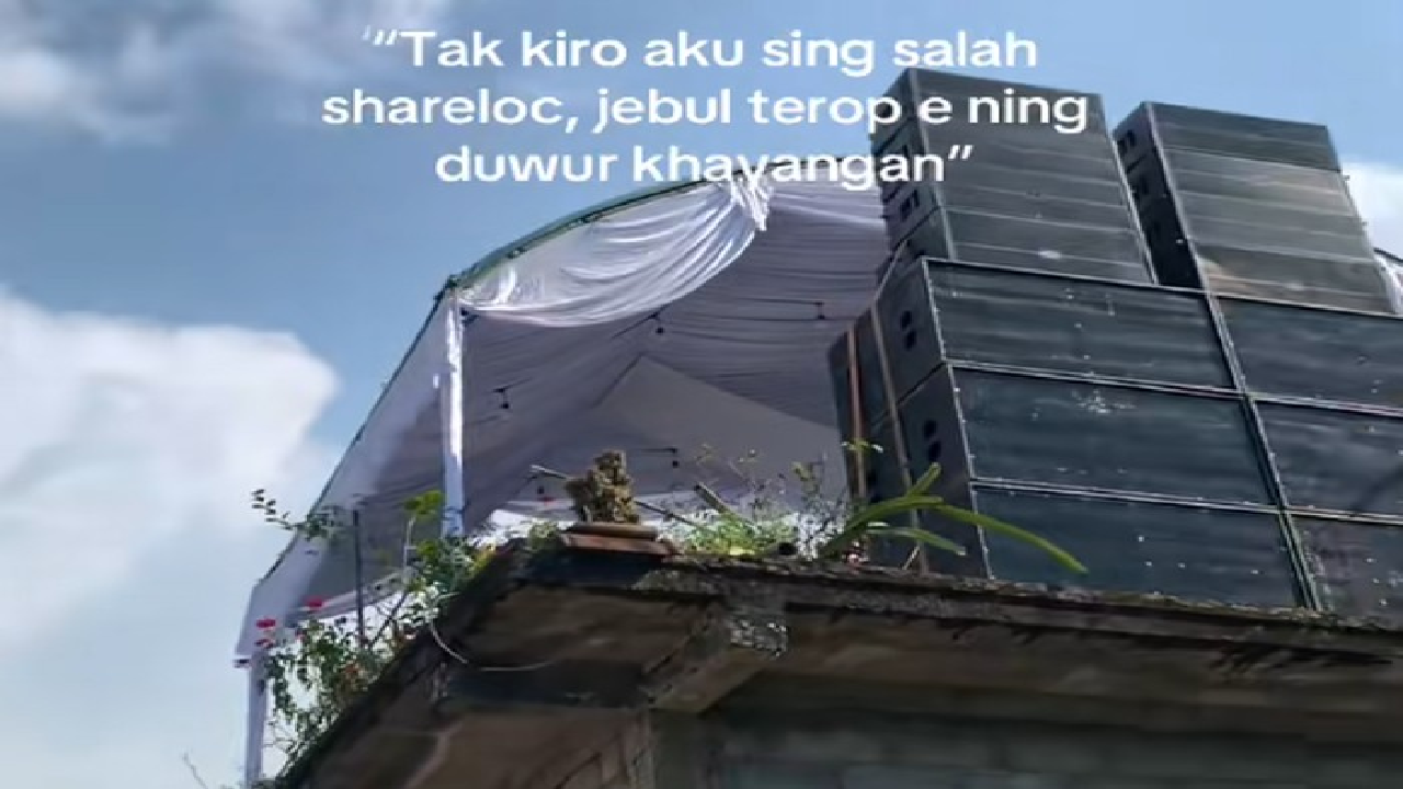 Viral! Acara Nikahan Pasang Panggung di Atas Rumah Warga, Netizen: Berasa di Kayangan