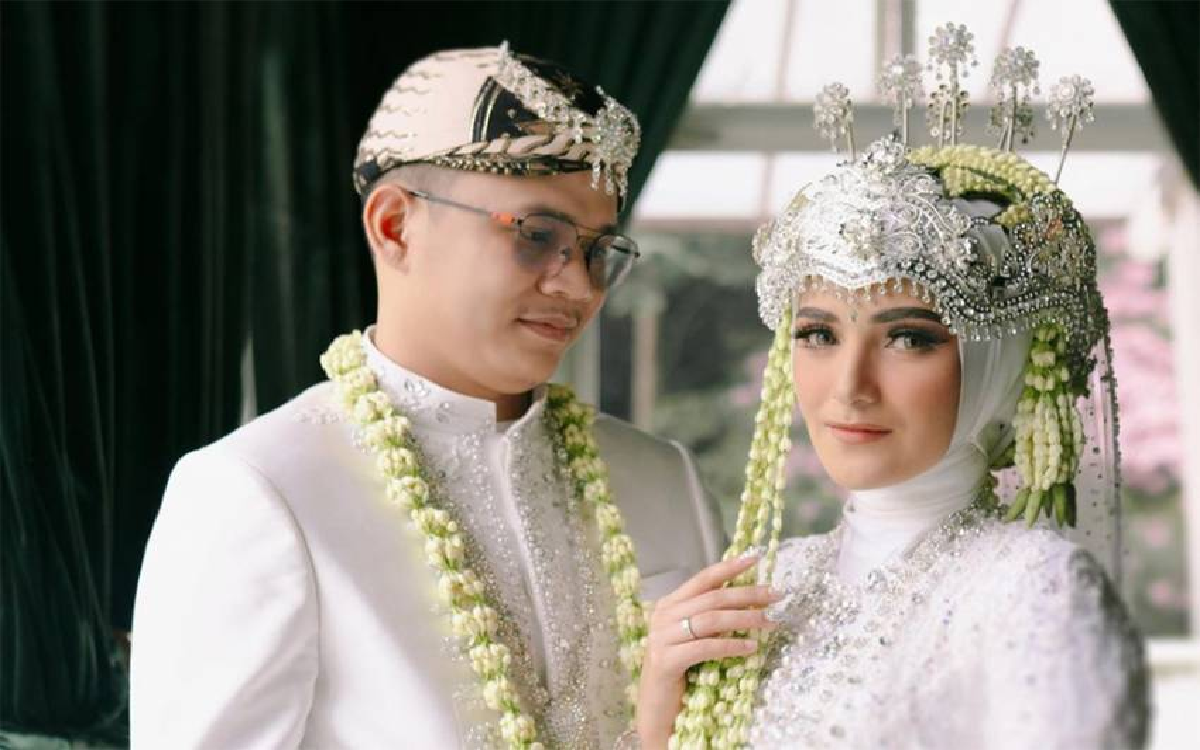 Nadya Mustika Hapus Foto dengan Iqbal Rosad, Rumah Tangga Mulai Retak?