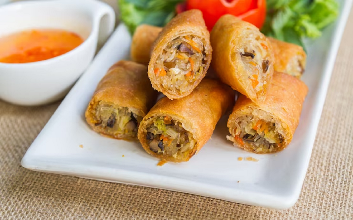 Bingung Cari Bukaan? Ini Resep Lumpia Khas Semarang yang Lagi Viral