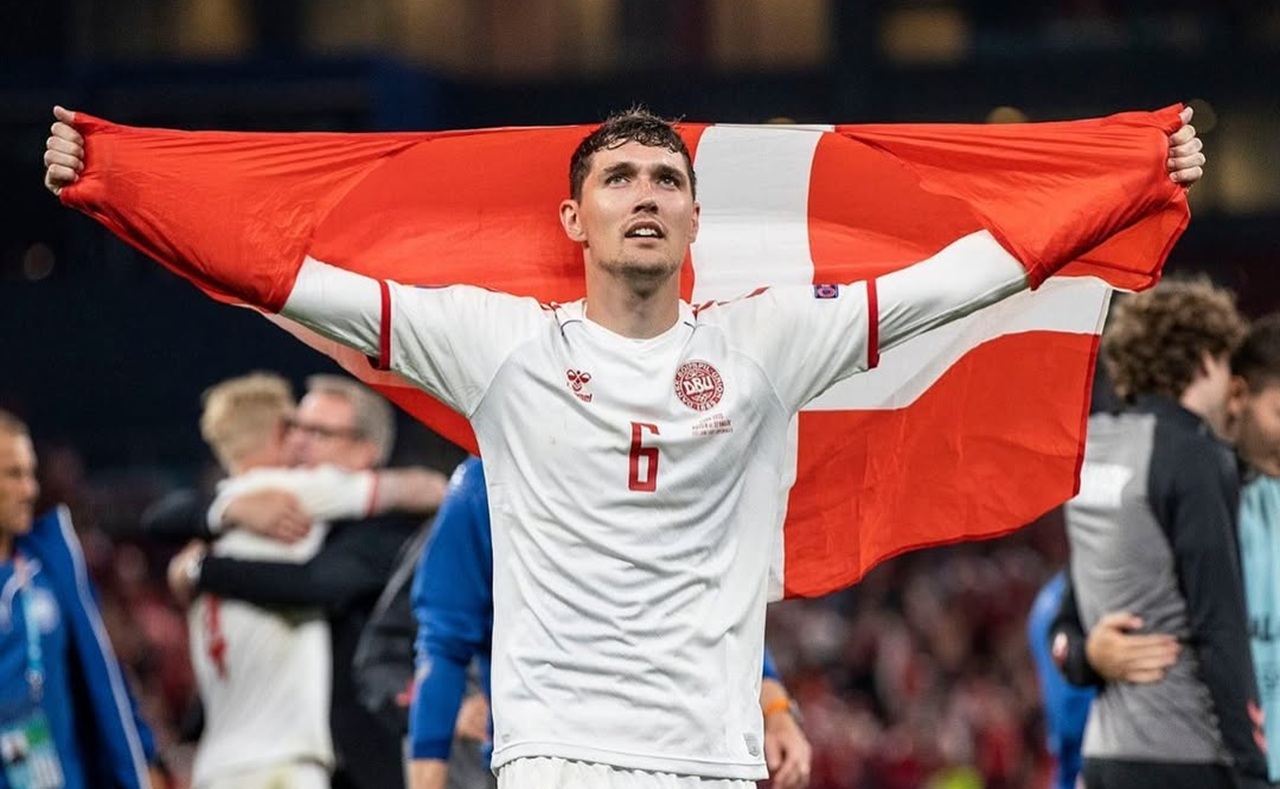 Biografi Robert Lewandowski Picu Kontroversi: Dari Isu Christensen Hingga Larangan Cetak Gol