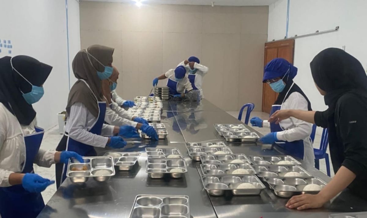 Rp6 Juta Sehari Bikin Gaduh, BGN Akhirnya Mau Ubah Skema Insentif Dapur SPPG