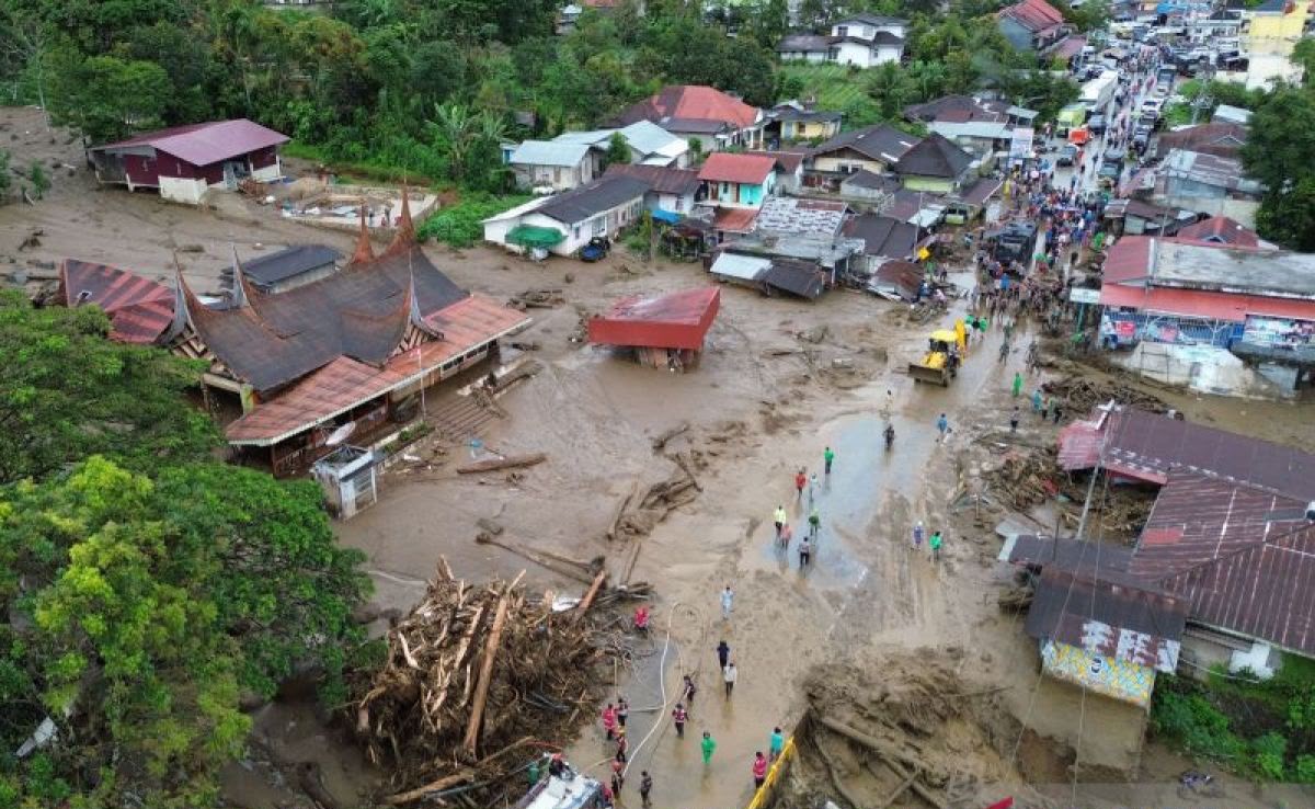 Galodo Solok Telan Korban, 1 Orang Masih Hilang, BNPB Kejar Korban di Tengah Lumpur dan Batu