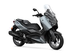 Yamaha XMAX 300 Terbaru Resmi Jadi Skutik Premium Idaman, Desain Mewah, Fitur Canggih, Siap Harian hingga Touring