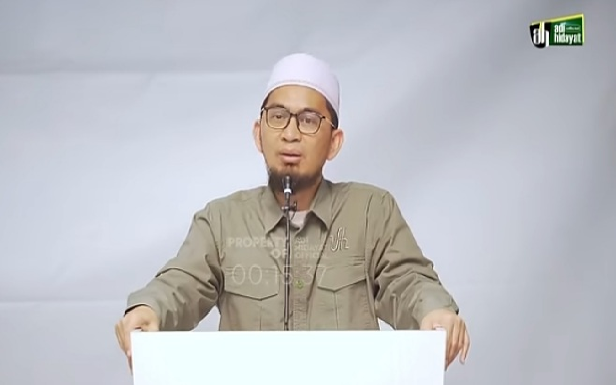 Ustadz Adi Hidayat Ajarkan Amalan Wirid yang Bisa Bikin Rezeki Ngalir Terus