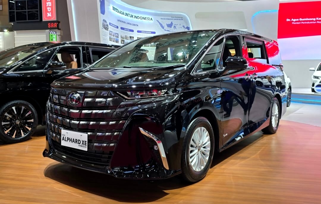 Toyota Alphard XE Resmi Meluncur, Varian Lebih Murah Mulai Rp1,28 Miliar! Ada Versi Bensin dan Hybrid