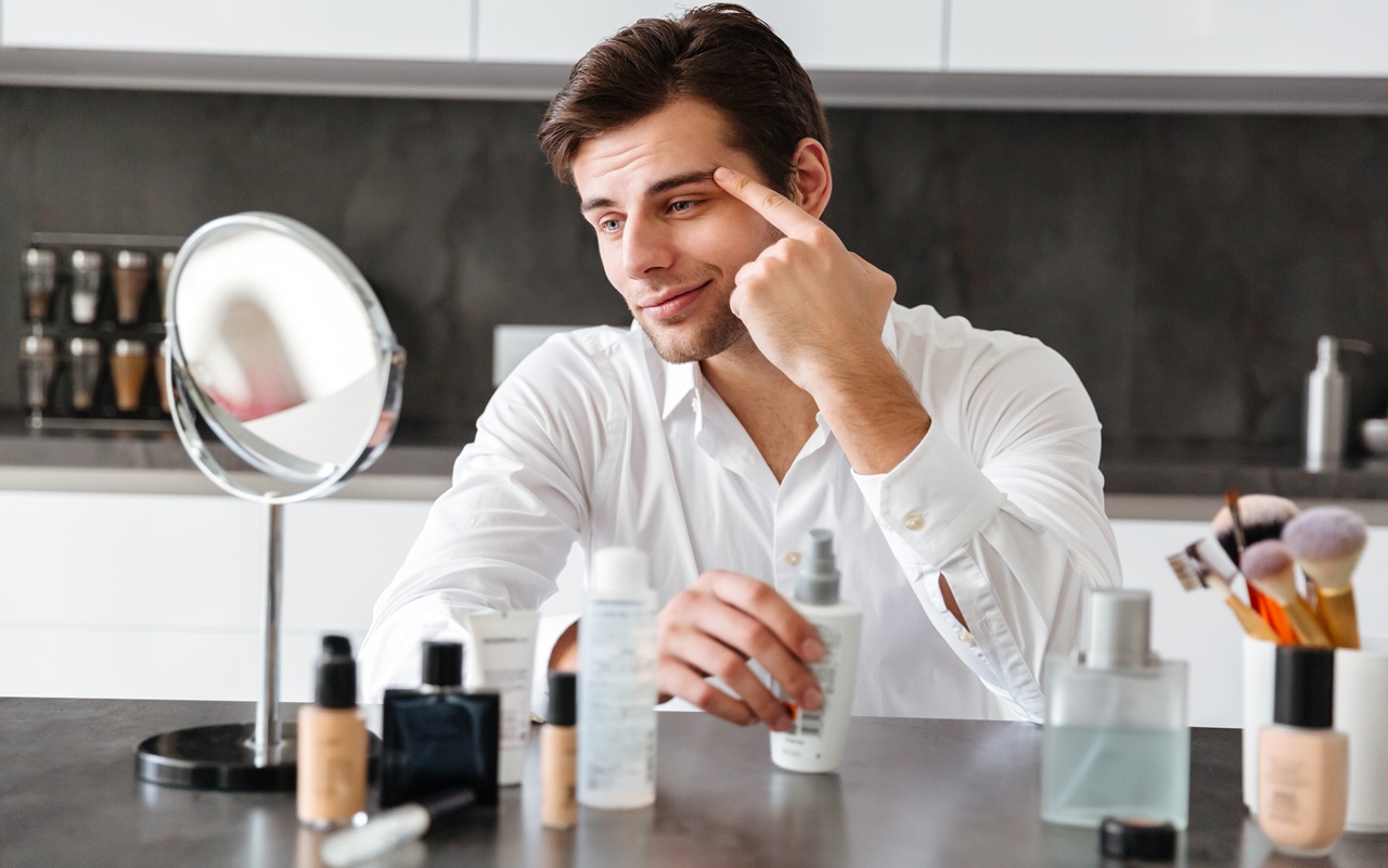 10 Skincare Pria Terbaik 2025, Wajah Cerah Bebas Jerawat Tanpa Ribet