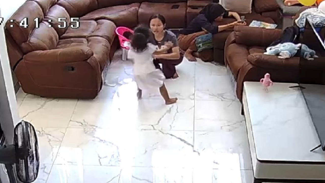 Viral Kasus Penganiayaan Anak Selebgram Afifah Riyad Oleh Susternya, Cek 8 Tips Menitipkan Anak ke Pengasuh