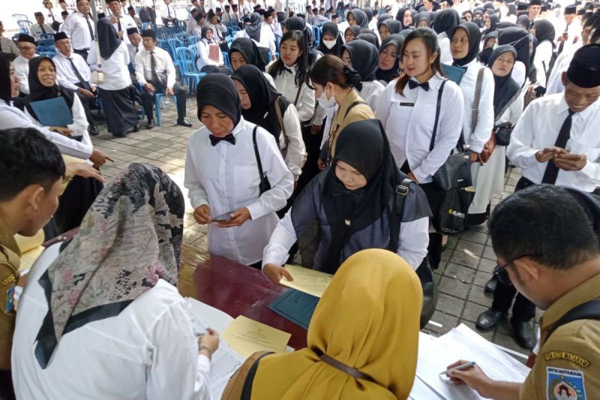 DPR Bongkar Jurus Selamatkan PPPK! Aturan 30 Persen Dilonggarkan, Ribuan Pegawai Terhindar dari Ancaman Disapu Daerah