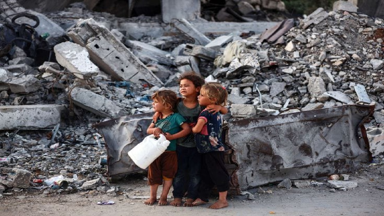 Gaza Dihantam Bom Lagi: Israel Perparah Krisis Kemanusiaan di Tengah Pergeseran Fokus