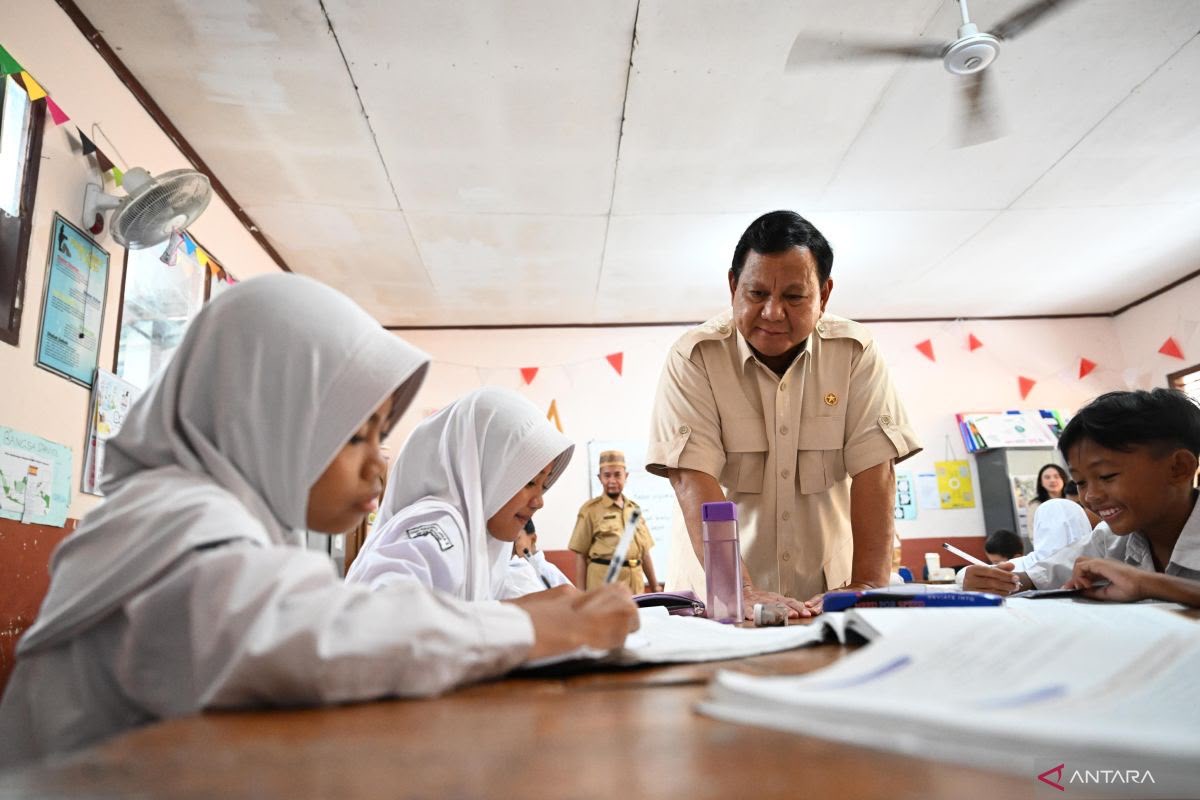 MK Tampar Pemerintah! Dana Makan Bergizi Gratis Dilarang Nebeng Anggaran Pendidikan