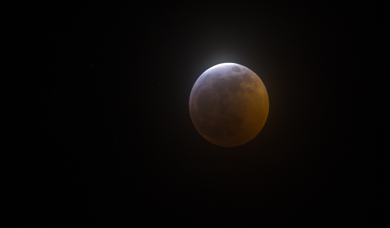 Fenomena Blood Moon Akan Hiasi Langit Indonesia 7–8 September 2025