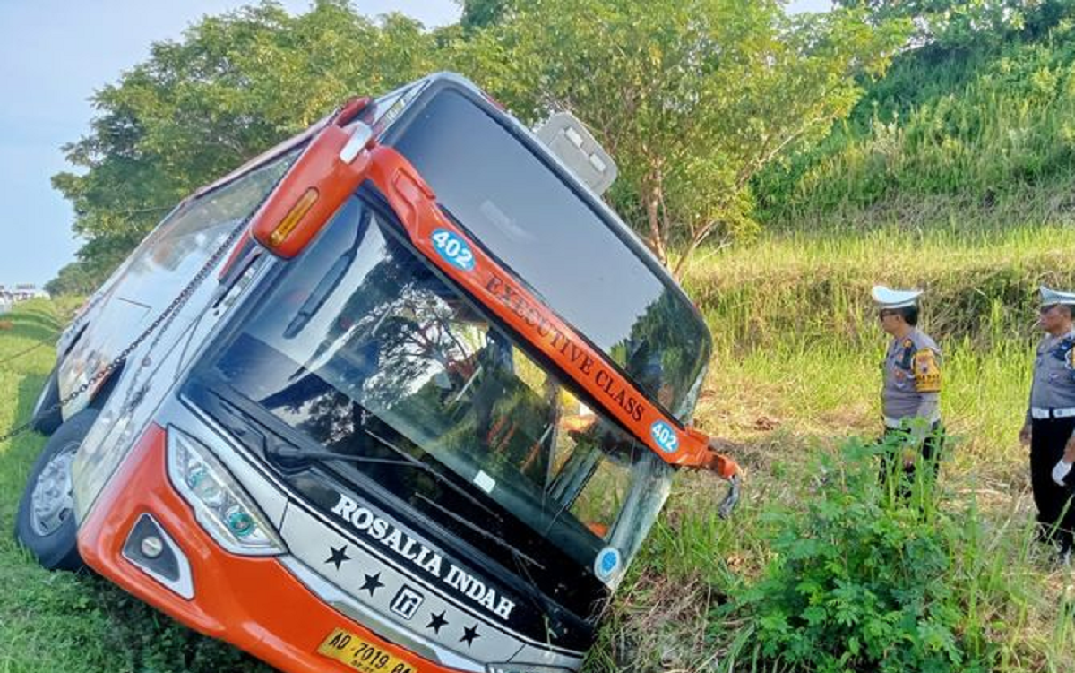 Kecelakaan Bus Rosalia Indah di Km 370 Disebabkan Sopir Microsleep?