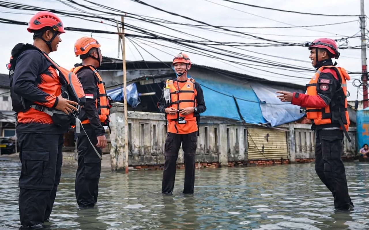 Transportasi Terganggu Akibat Banjir Jabodetabek, Ini Rute Transjakarta yang Tidak Beroperasi Hari Ini