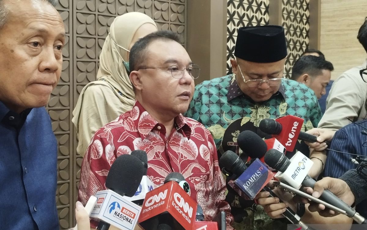 Dasco Buka Suara soal Ucapan Ultah Nadiem, Bantah Ada Sinyal Istana Turun Tangan